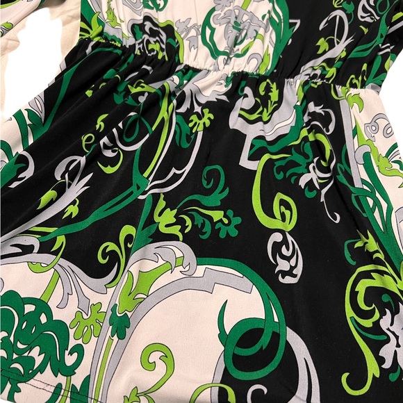 Like NEW ladies Dress top MEDIUM CHA CHA VENTE GREEN WHITE BLACK *MUST SEE* - Picture 2 of 8